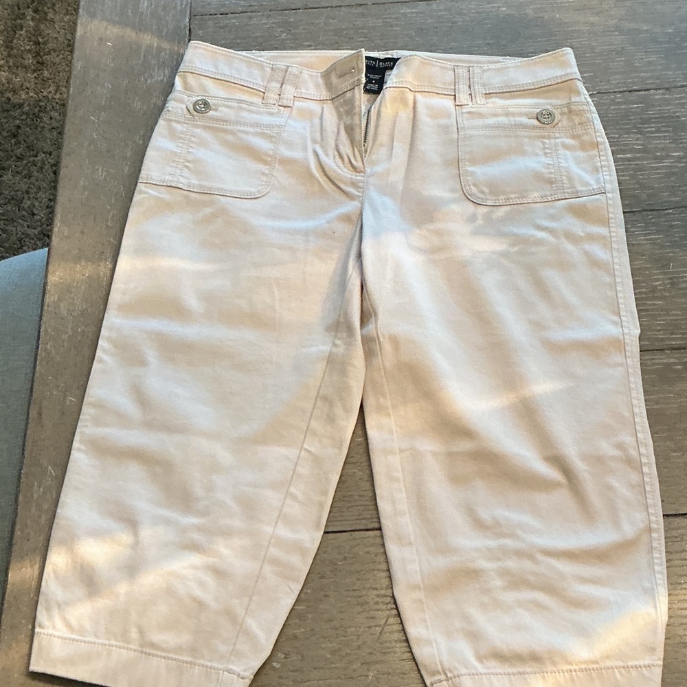 White House Black Market Beige Slim Pedal Pushers